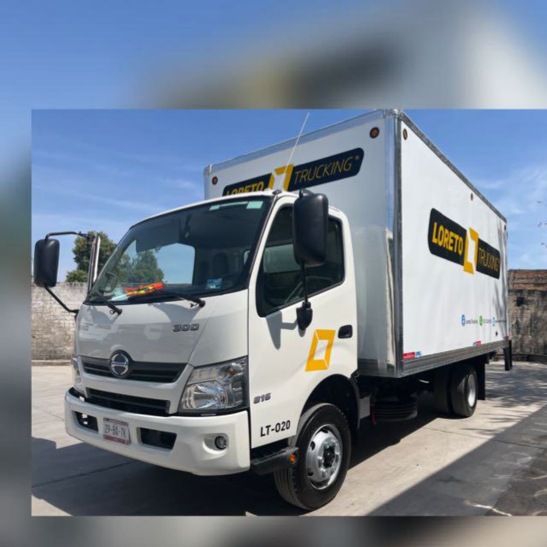 Camión ligero de reparto Loreto Trucking